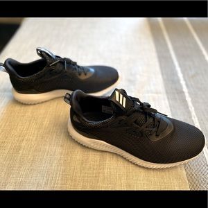 **NEW** Adidas Bounce 1 running shoes